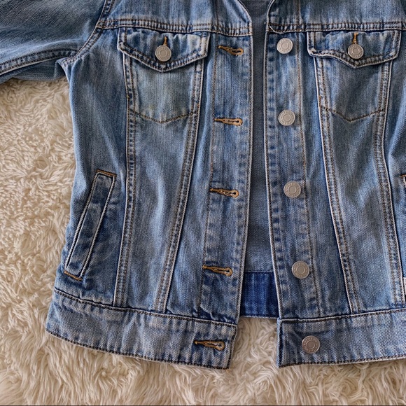 100% cotton Talula Babaton light wash jean jacket 🧢 - Picture 11 of 16